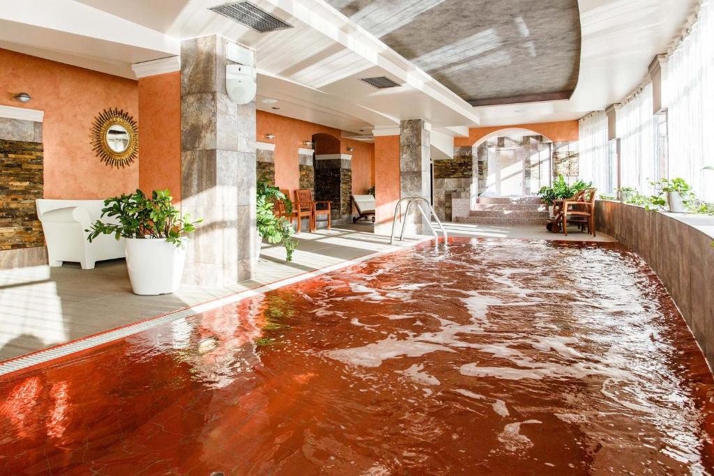 ג'אנוב לובלסקי Hotel Duo Spa מראה חיצוני תמונה